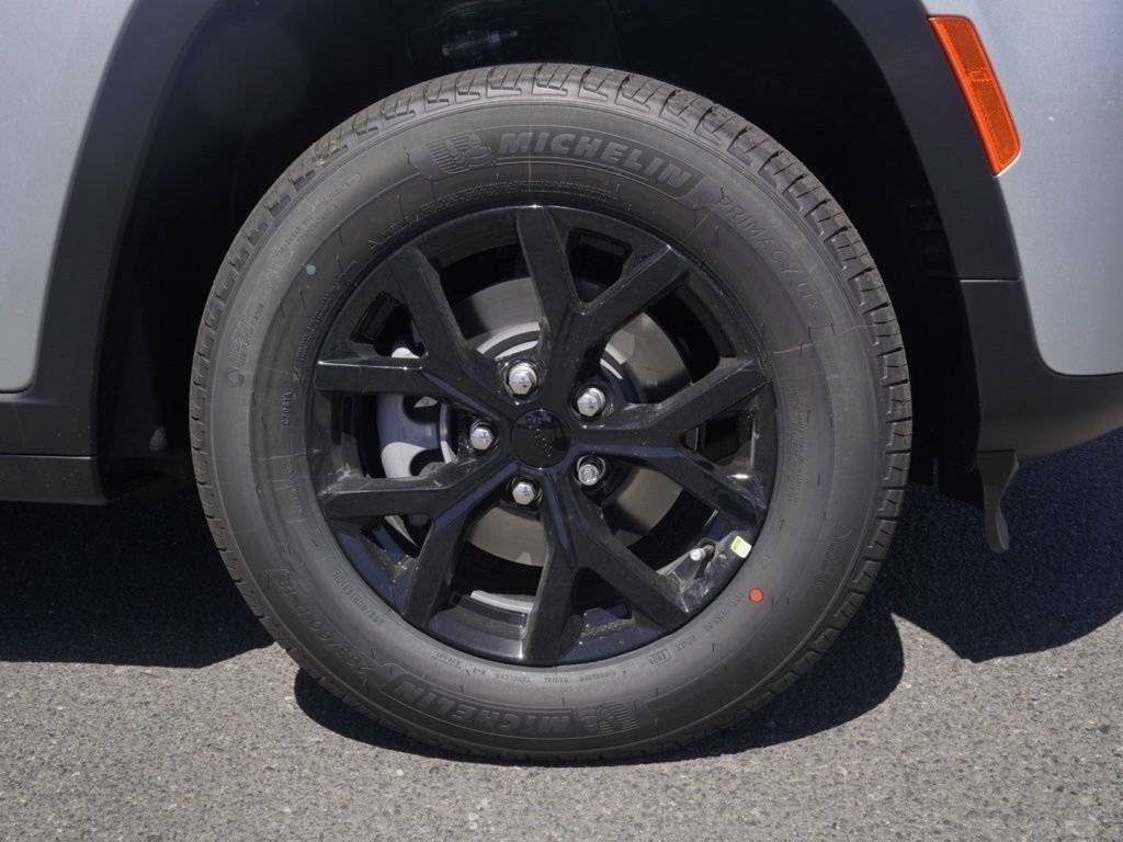 New 2026 Jeep Grand Cherokee Altitude AWD/4WD image 9