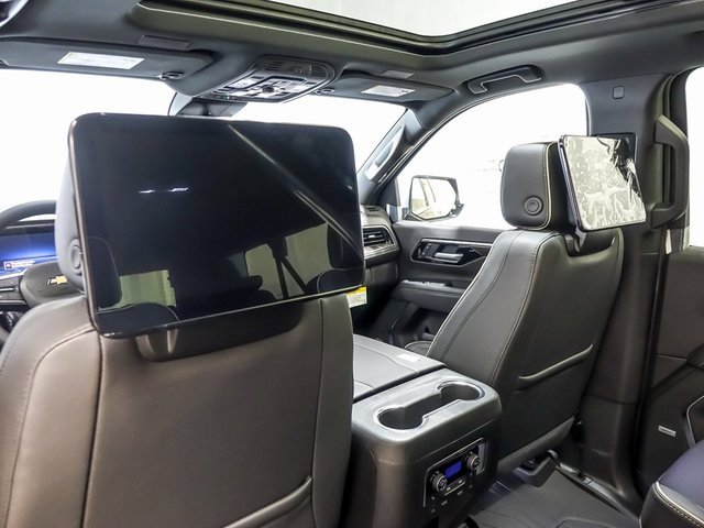 New 2026 Chevrolet Suburban Premier image 12