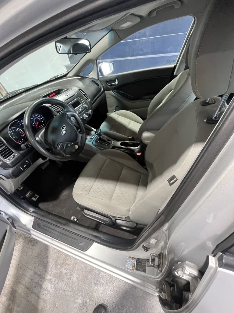 Used 2016 Kia Forte LX FWD image 5