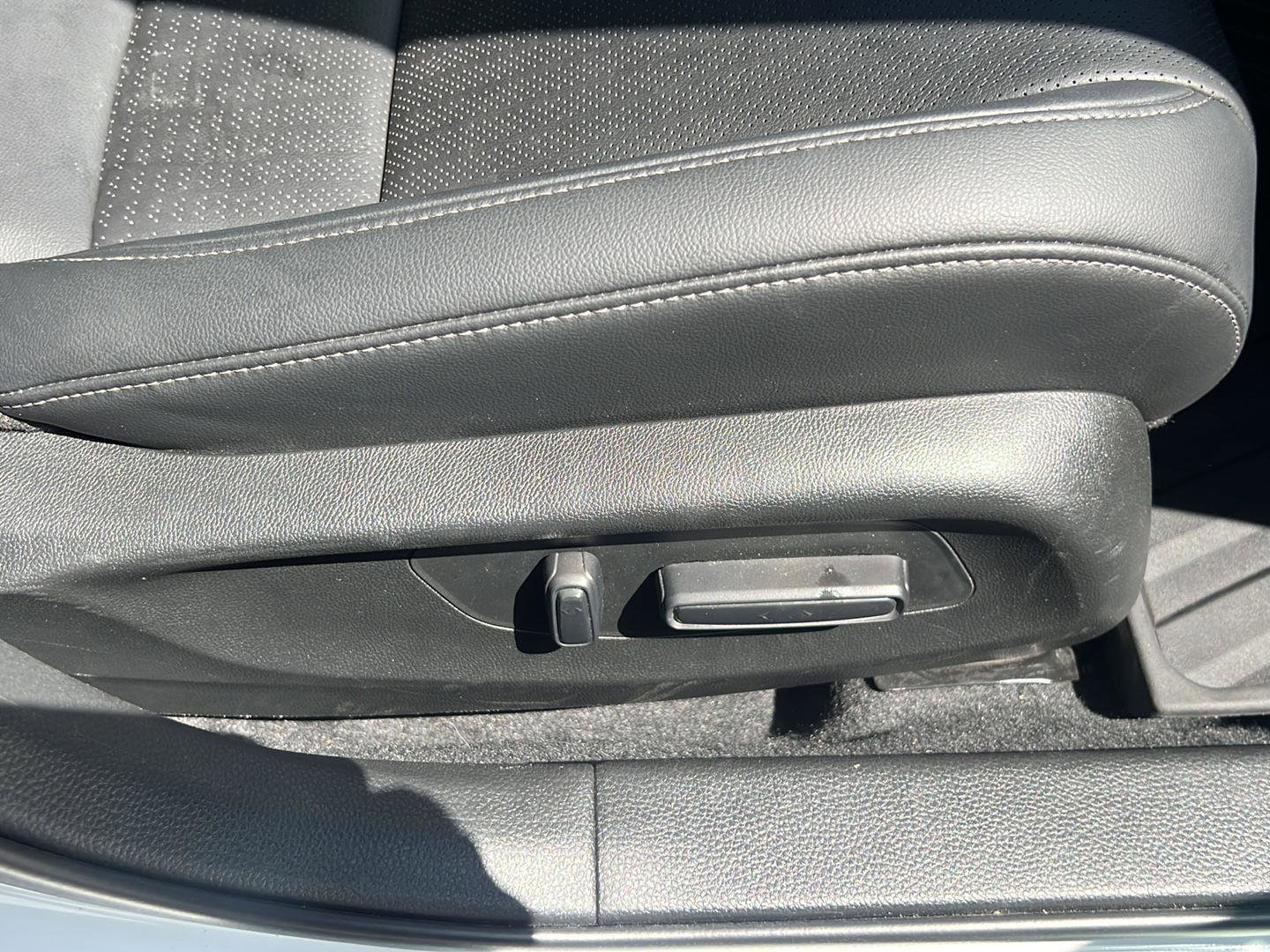 Used 2023 Honda Civic Touring image 33