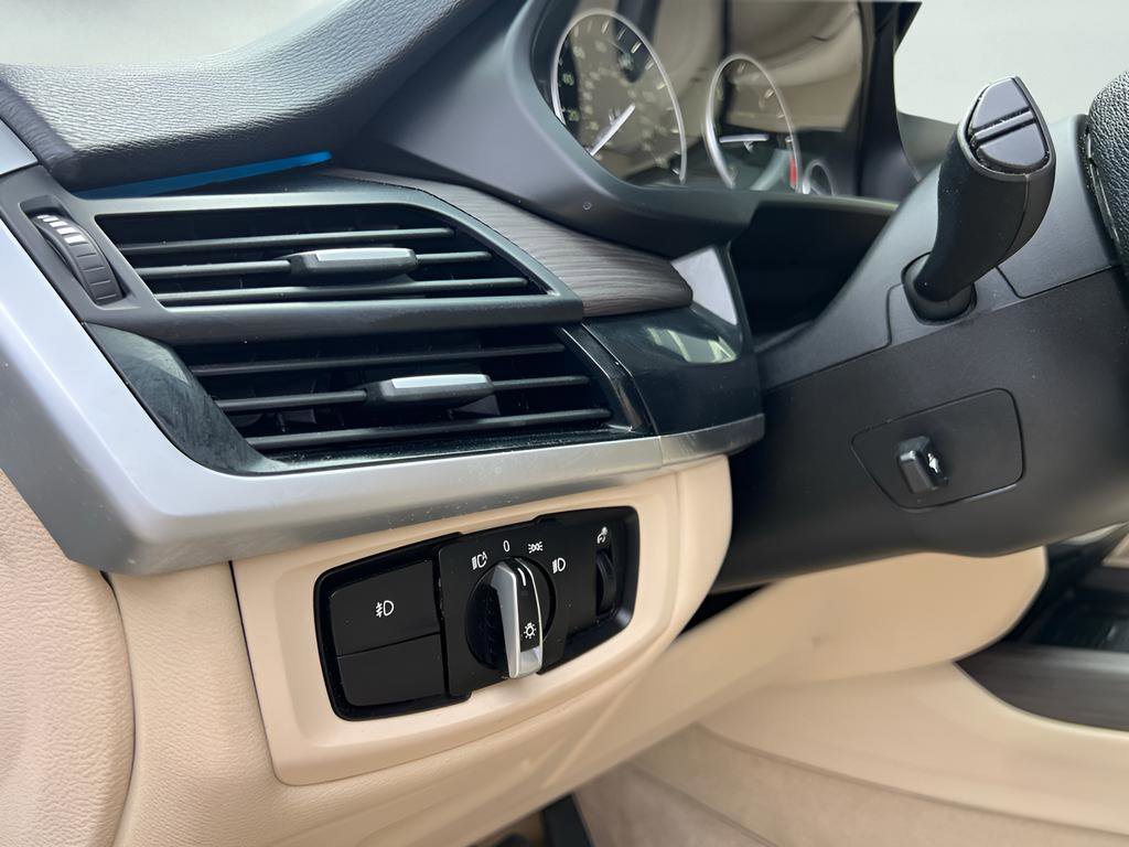 Used 2015 BMW X5 xDrive35d image 39