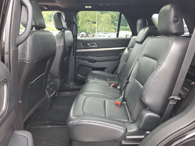 Used 2019 Ford Explorer XLT w/ Equipment Group 202A AWD/4WD image 18