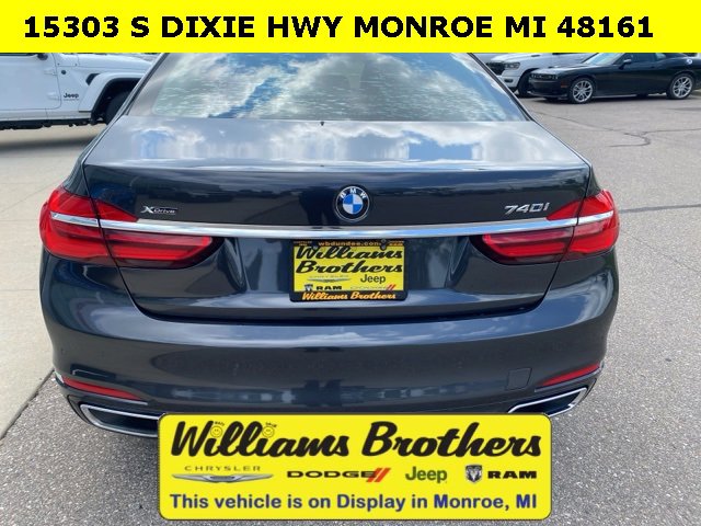 Used 2018 BMW 740i xDrive image 6