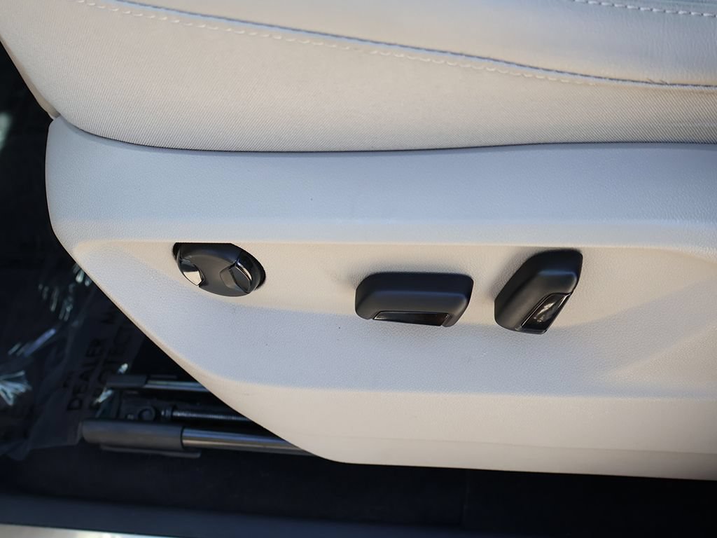 Used 2022 Volkswagen Atlas SE w/ Panoramic Sunroof Package FWD image 34