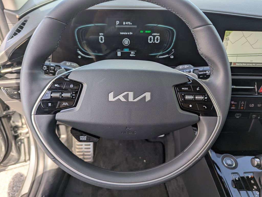 Used 2025 Kia Niro EX Touring image 25