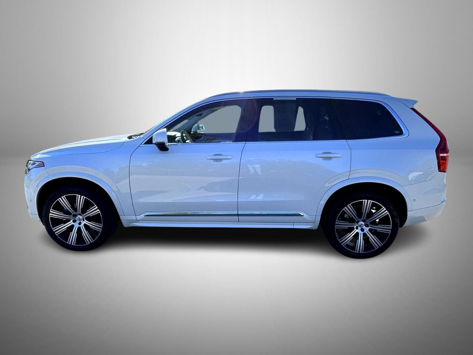 Used 2025 Volvo XC90 B6 Plus w/ Protection Package AWD/4WD image 8