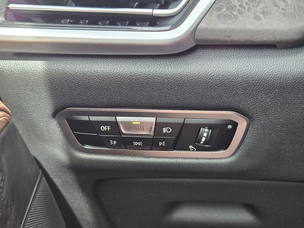 Used 2022 BMW X5 xDrive40i w/ Premium Package image 23