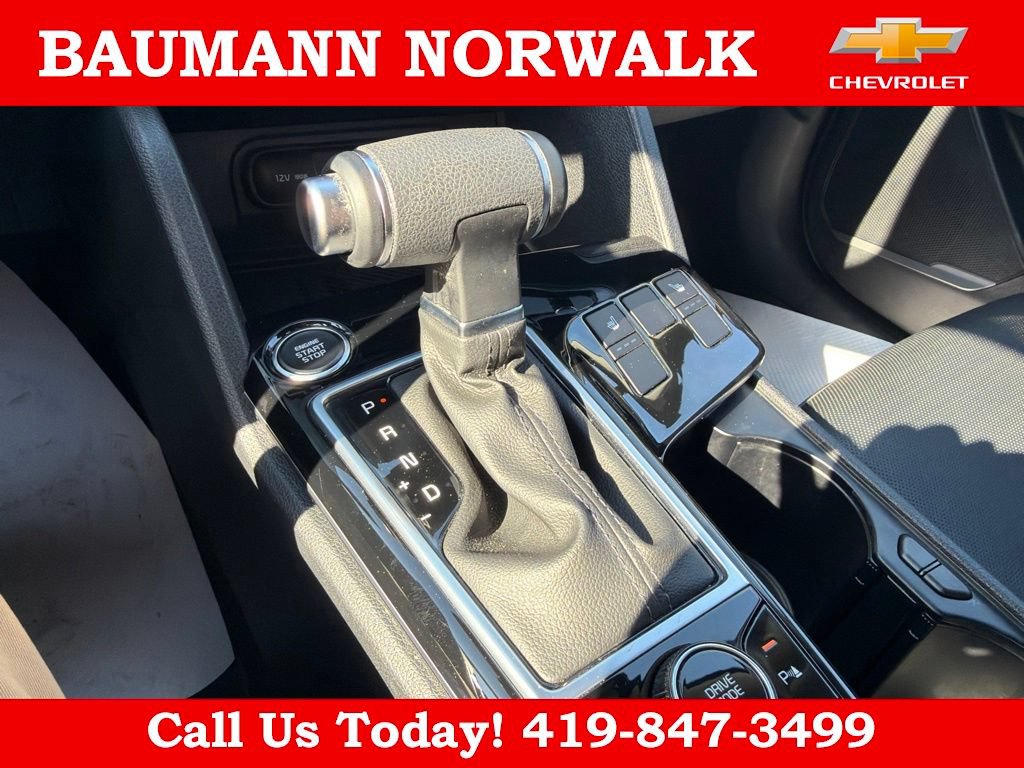 Used 2025 Kia Sportage EX FWD image 40