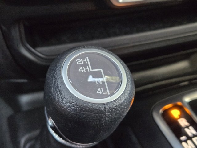 Used 2026 Jeep Wrangler Unlimited Sahara AWD/4WD image 27