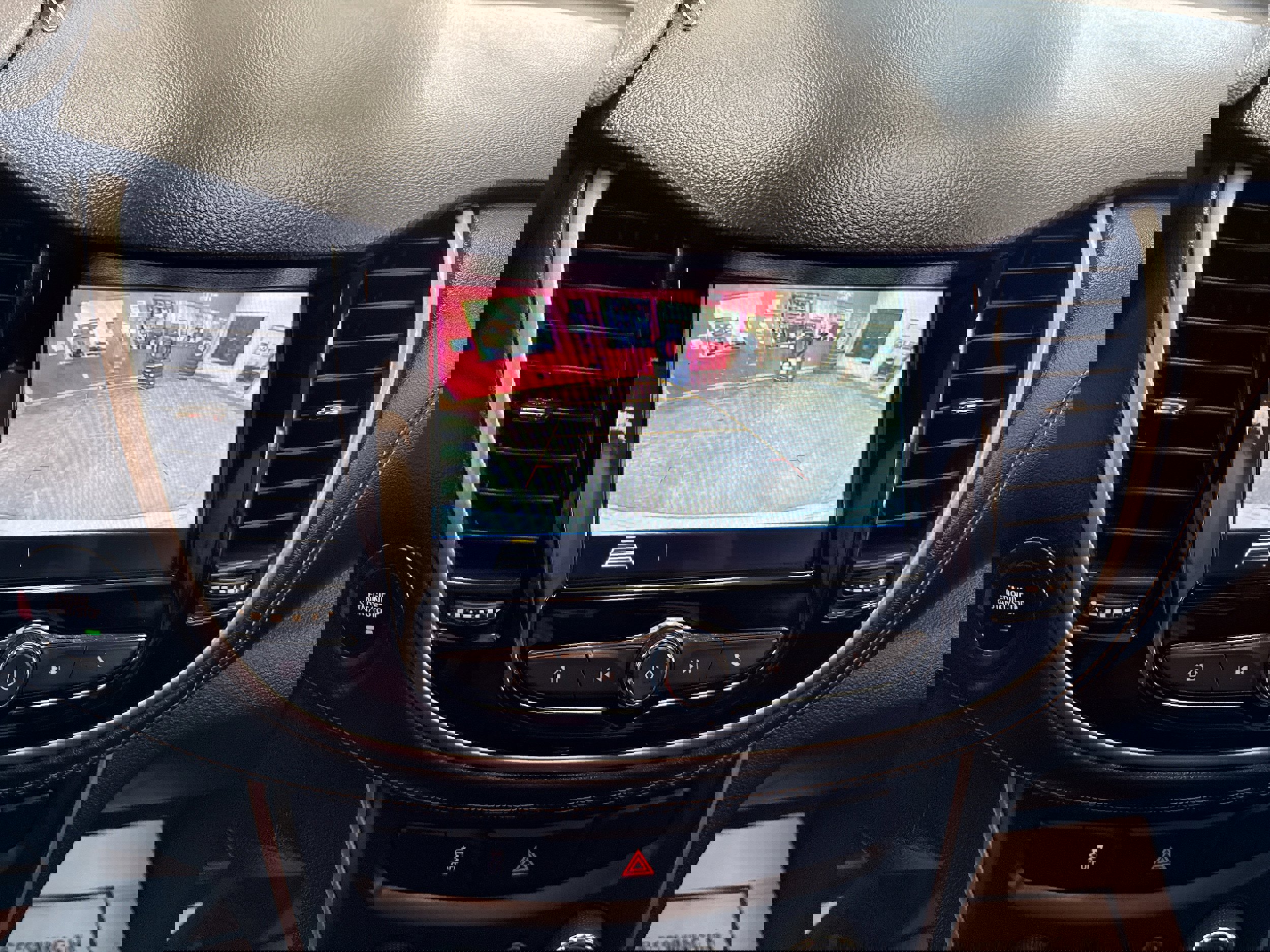 Used 2018 Chevrolet Trax LT w/ LT Convenience Package AWD/4WD image 43