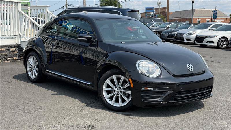 Used 2018 Volkswagen Beetle 2.0T FWD image 8