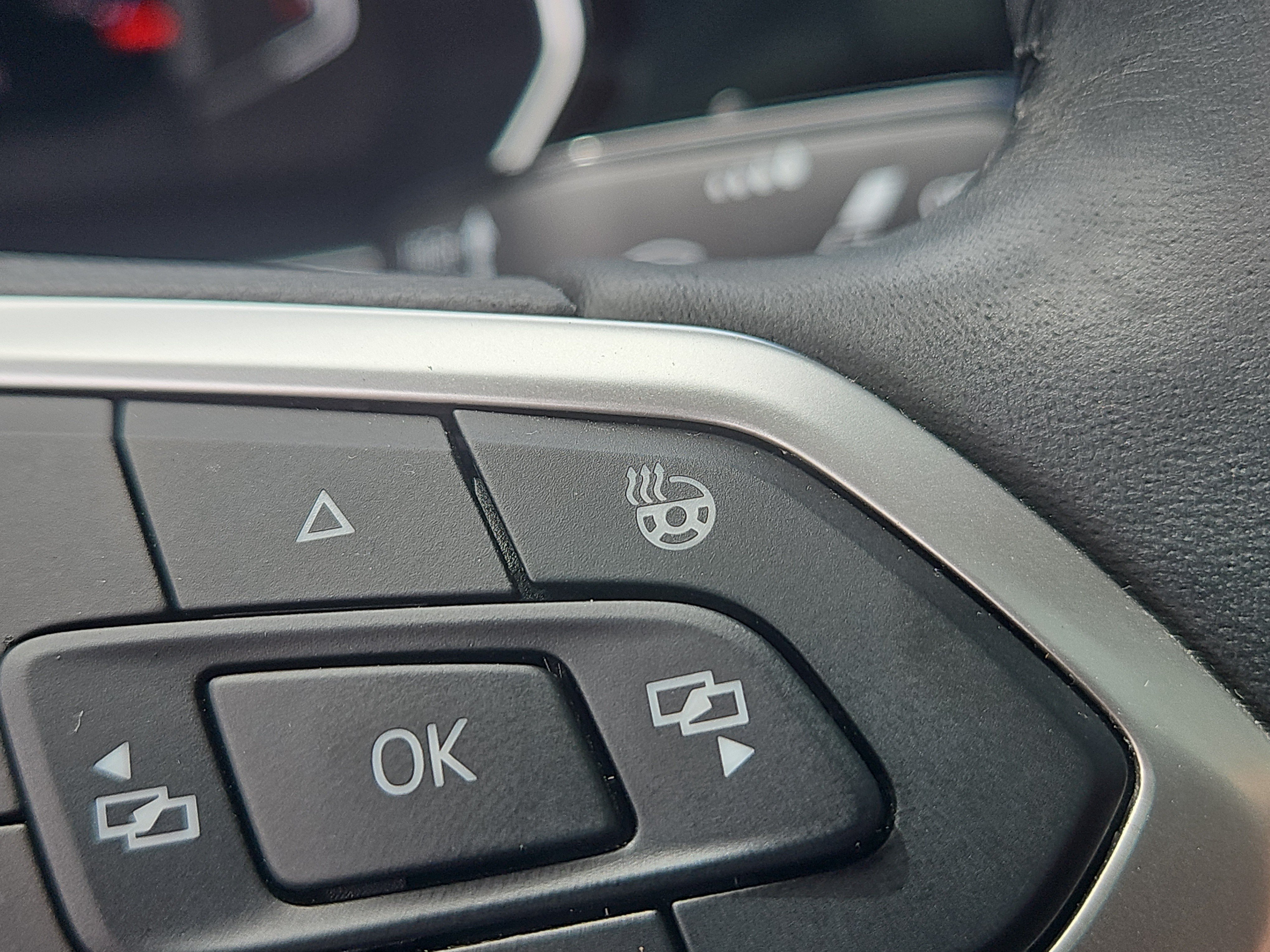 Certified 2024 Volkswagen Jetta SEL FWD image 18