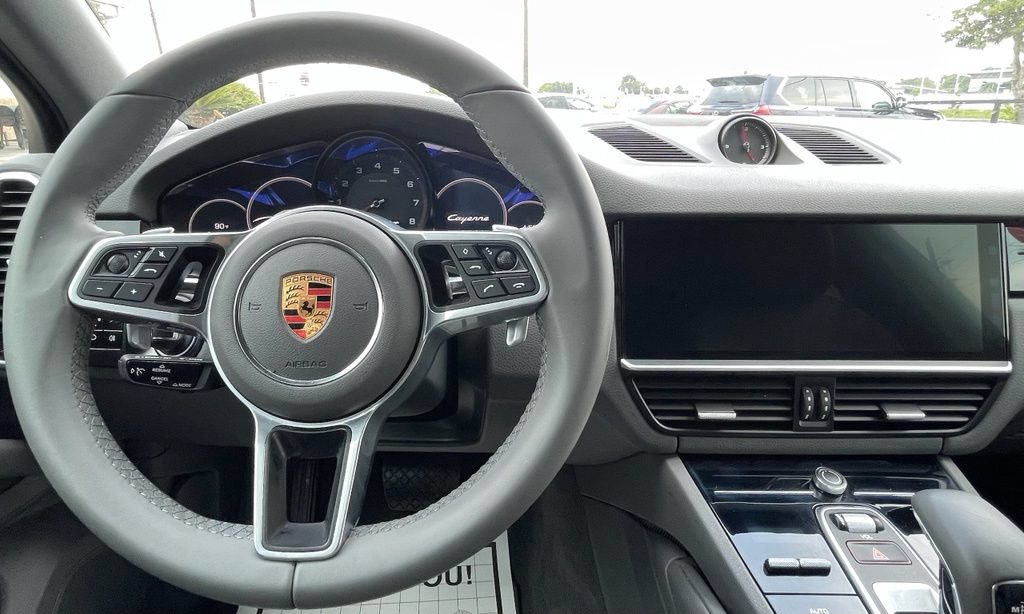Used 2019 Porsche Cayenne AWD/4WD image 16