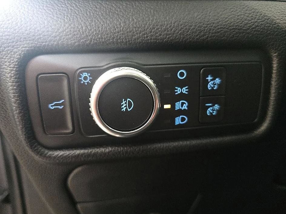 Used 2021 Ford Explorer Limited AWD/4WD image 15