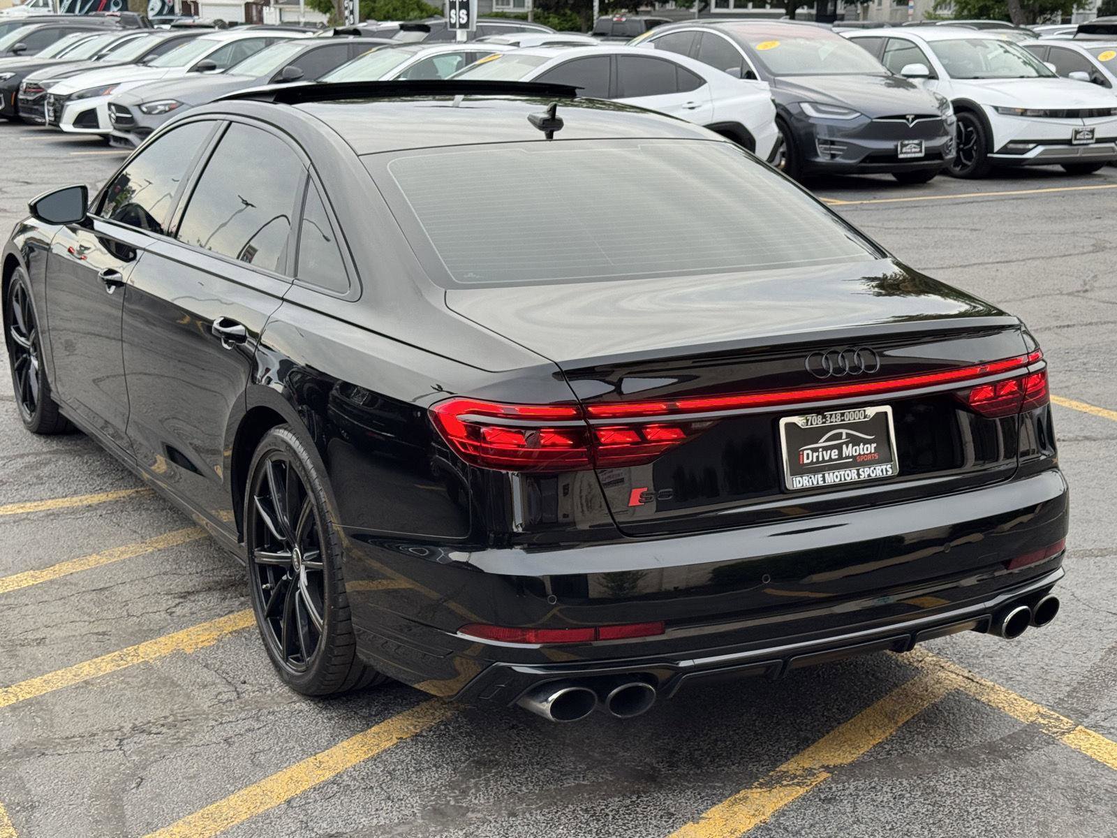 Used 2022 Audi S8 AWD/4WD image 7
