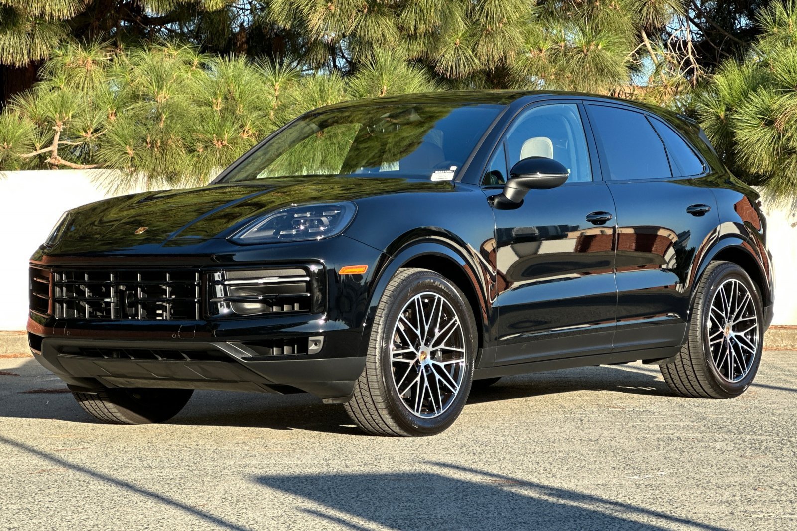 Used 2024 Porsche Cayenne AWD/4WD image 8
