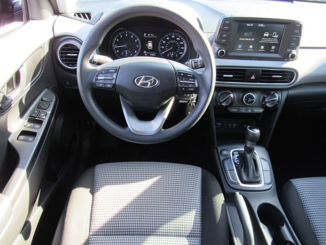 Used 2021 Hyundai Kona SE FWD image 17