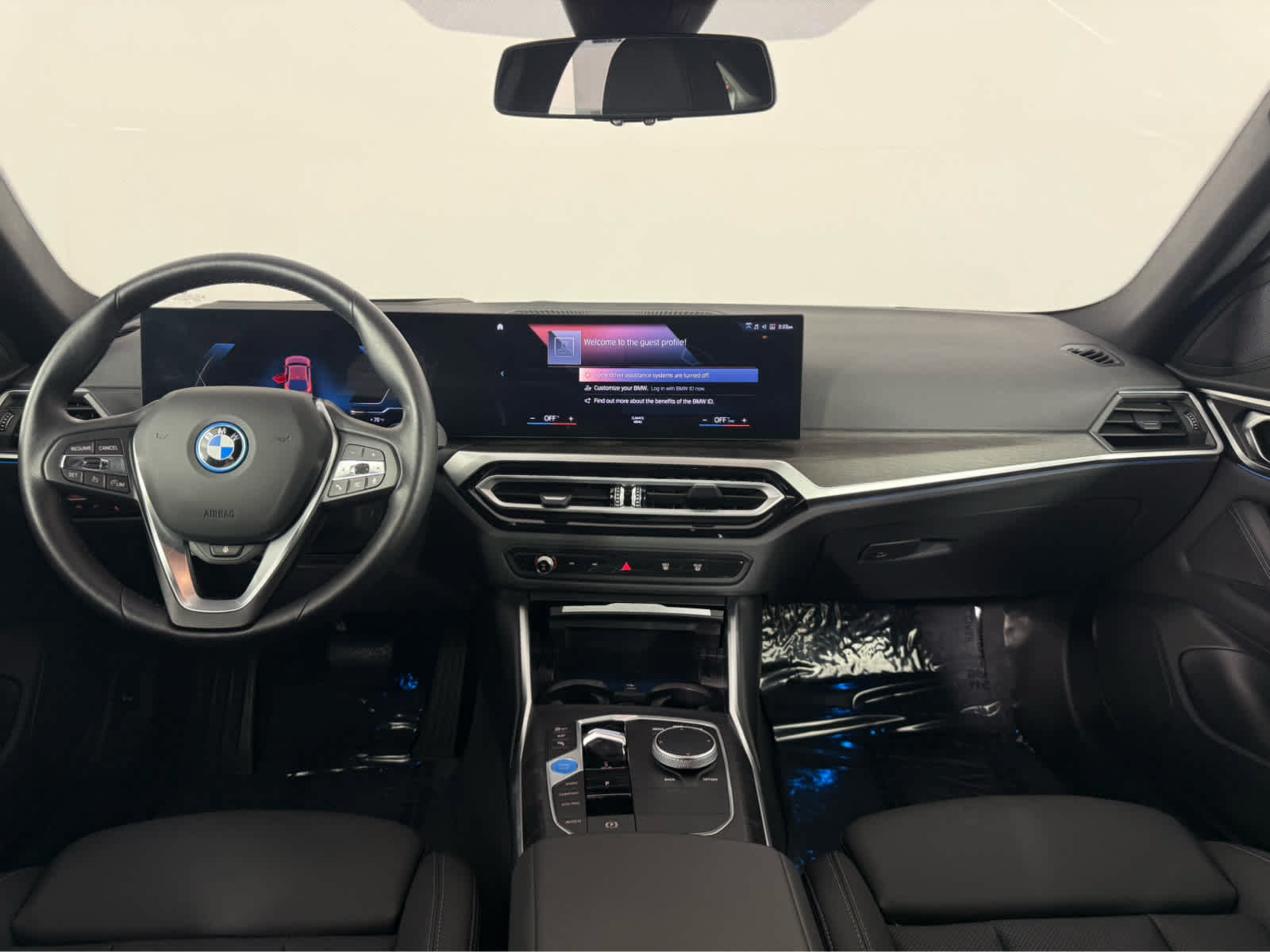 Used 2023 BMW i4 eDrive40 w/ Premium Package RWD image 11