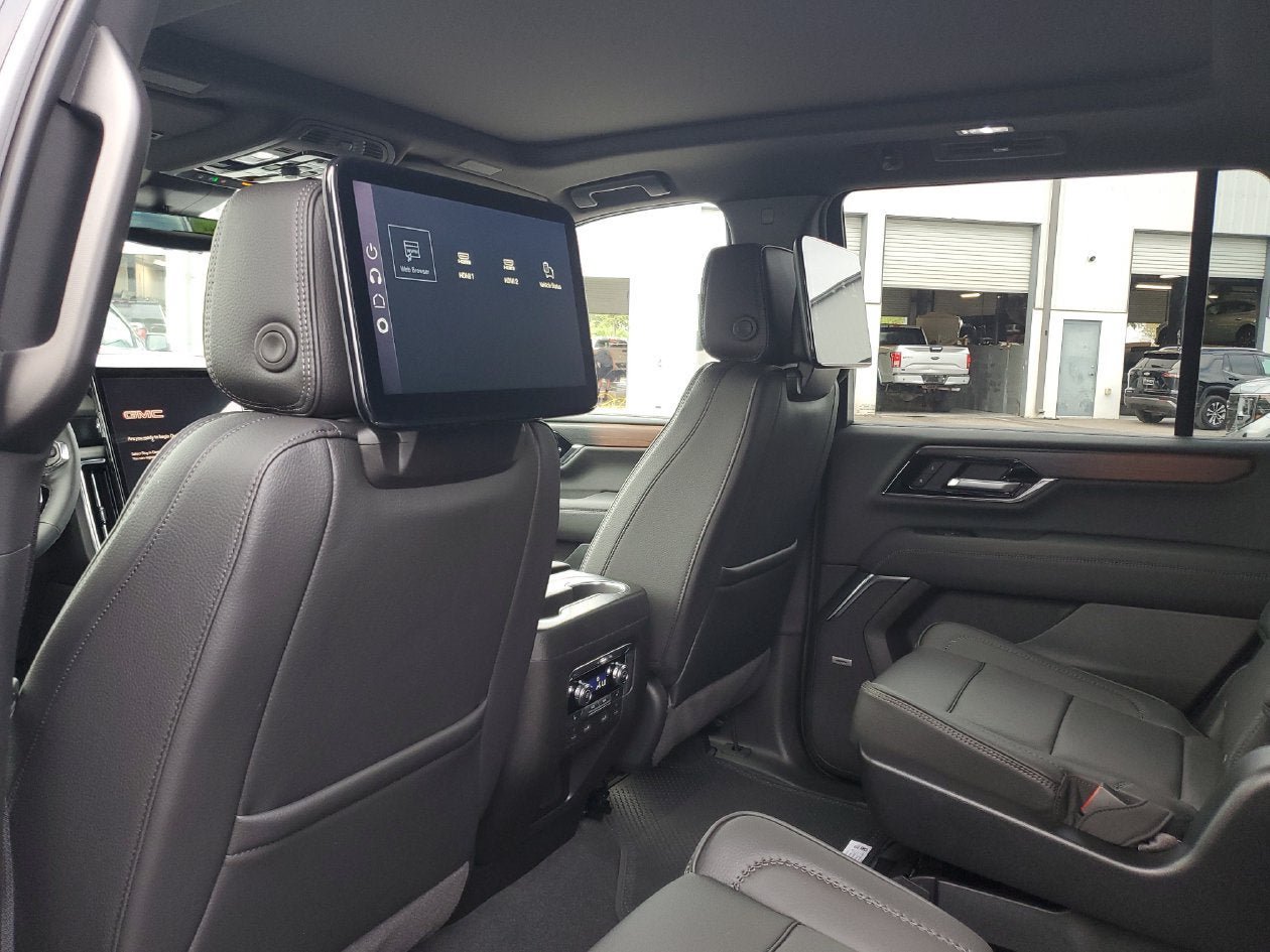 New 2026 GMC Yukon Denali w/ Denali Reserve Package AWD/4WD image 10