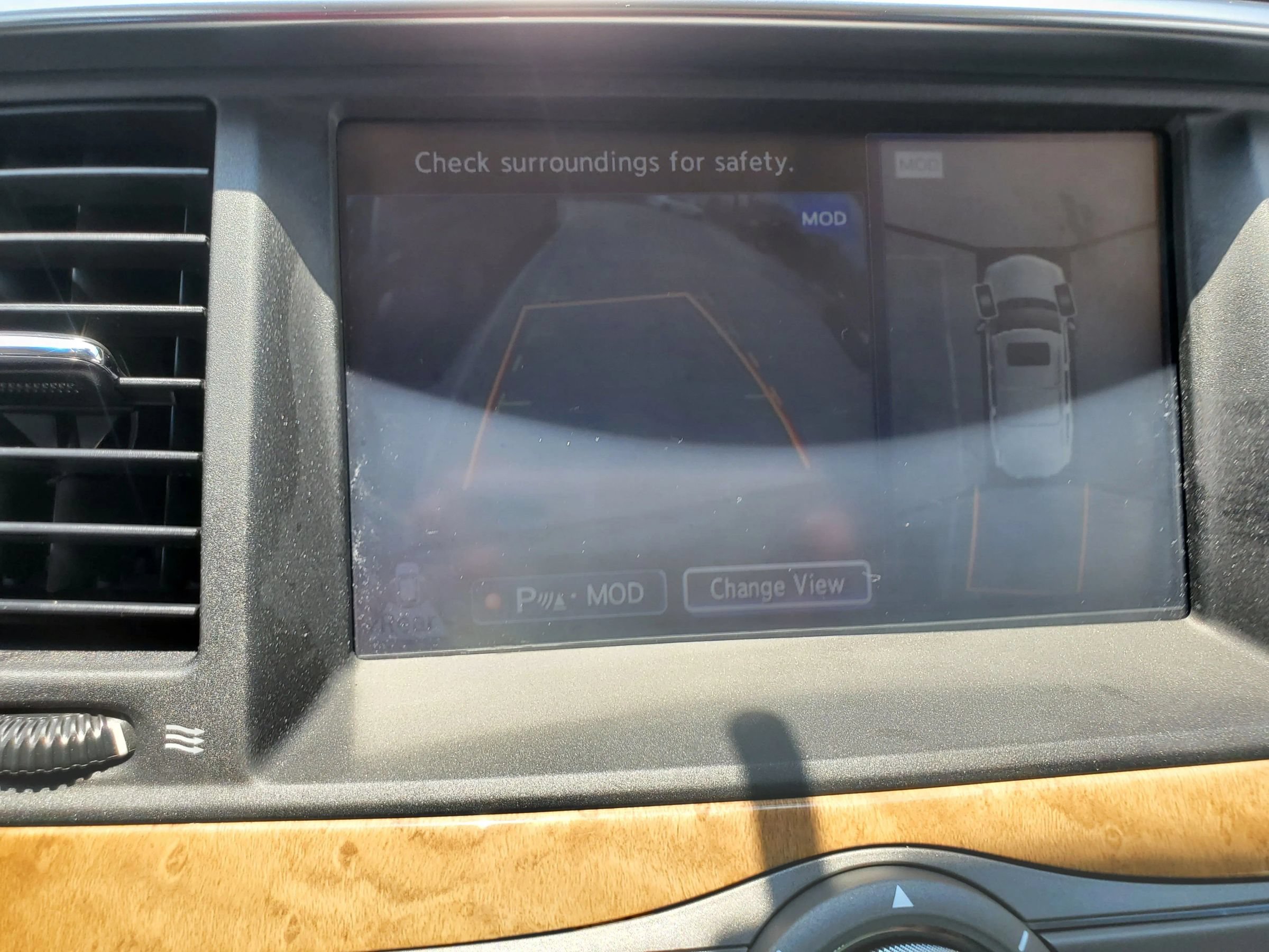 Used 2014 INFINITI QX80 4WD w/ Theater Package image 55