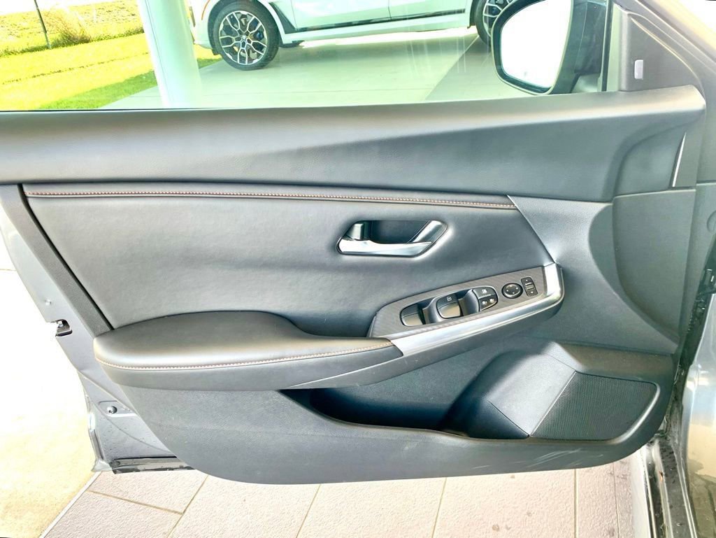 Used 2023 Nissan Sentra SR image 10