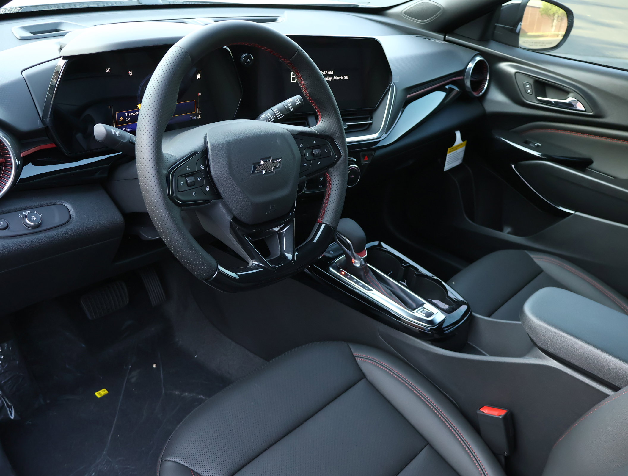 New 2026 Chevrolet Trax RS w/ Sunroof Package FWD image 3