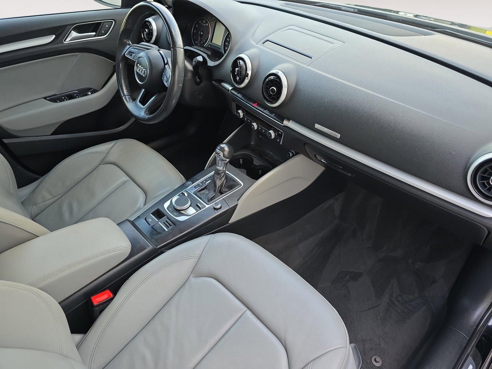 Used 2017 Audi A3 2.0T Premium w/ Convenience Package image 16