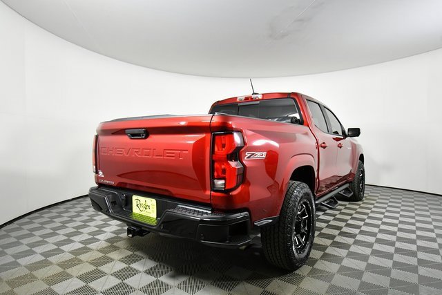 Used 2024 Chevrolet Colorado Z71 w/ Z71 Convenience Package 2 image 11