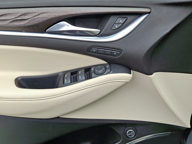 Used 2024 Buick Enclave Avenir w/ Avenir Technology Package image 14