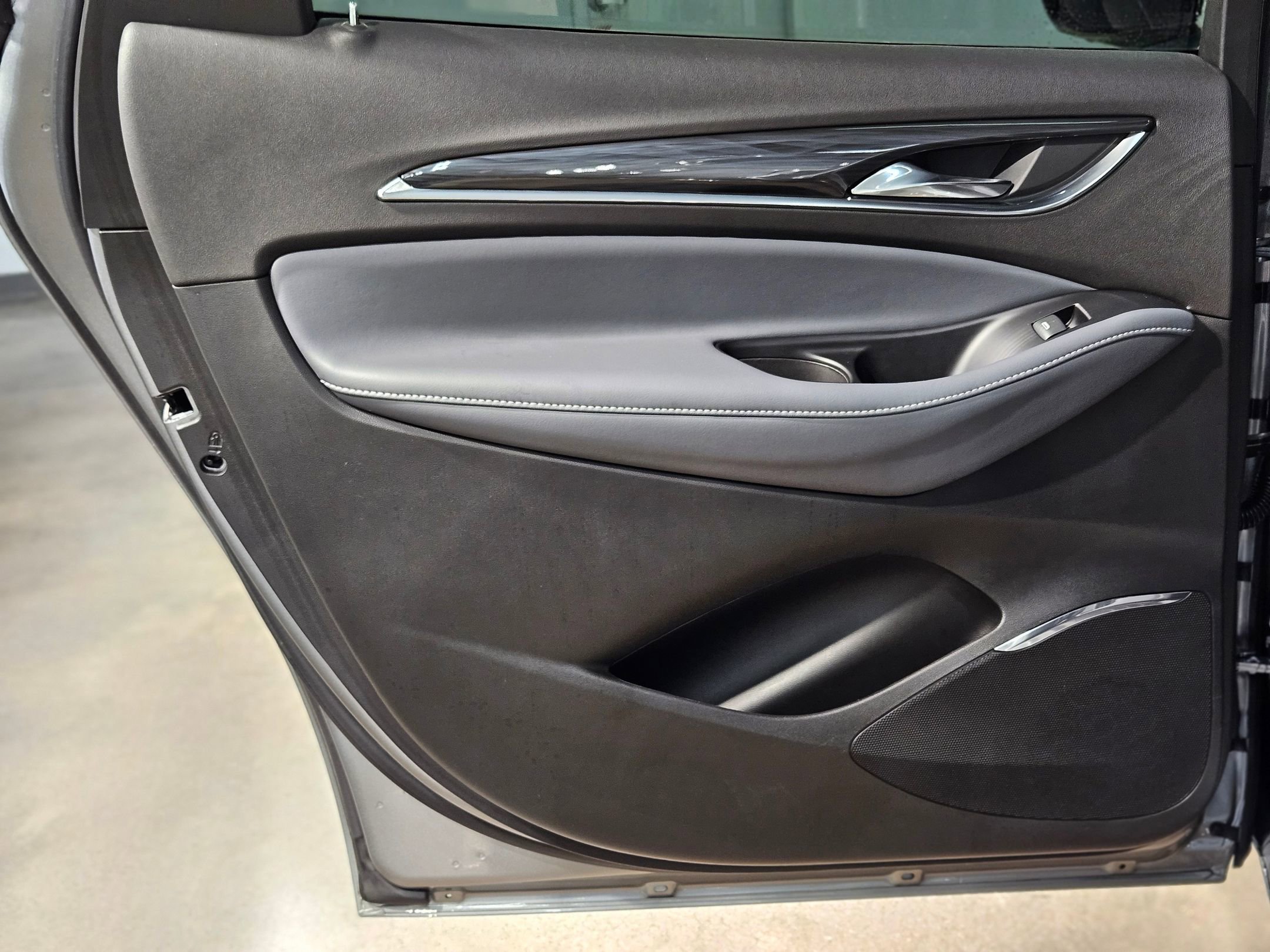 Used 2023 Buick Enclave Premium w/ Experience Buick Package image 36