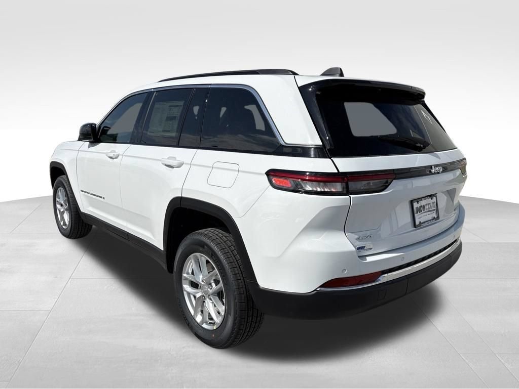 New 2026 Jeep Grand Cherokee Laredo AWD/4WD image 6
