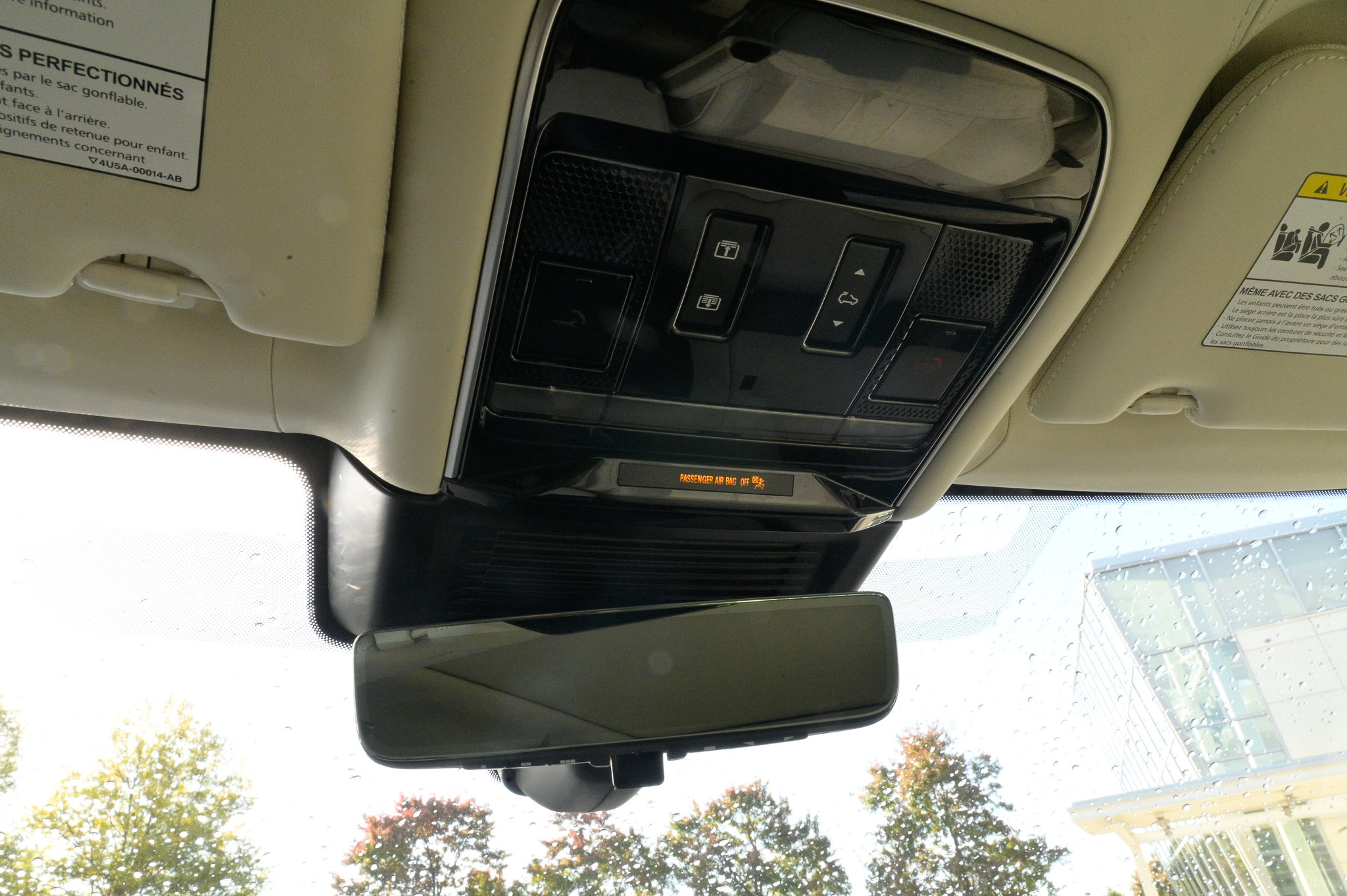 Used 2023 Land Rover Range Rover Autobiography image 30