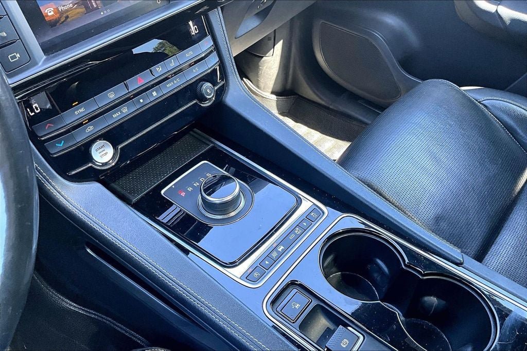 Used 2017 Jaguar F-PACE S AWD/4WD image 17