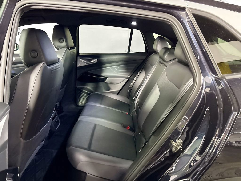 Used 2023 Volkswagen ID.4 Pro S Plus image 21