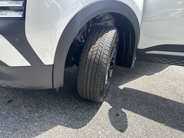 New 2026 Nissan Kicks SR FWD image 30