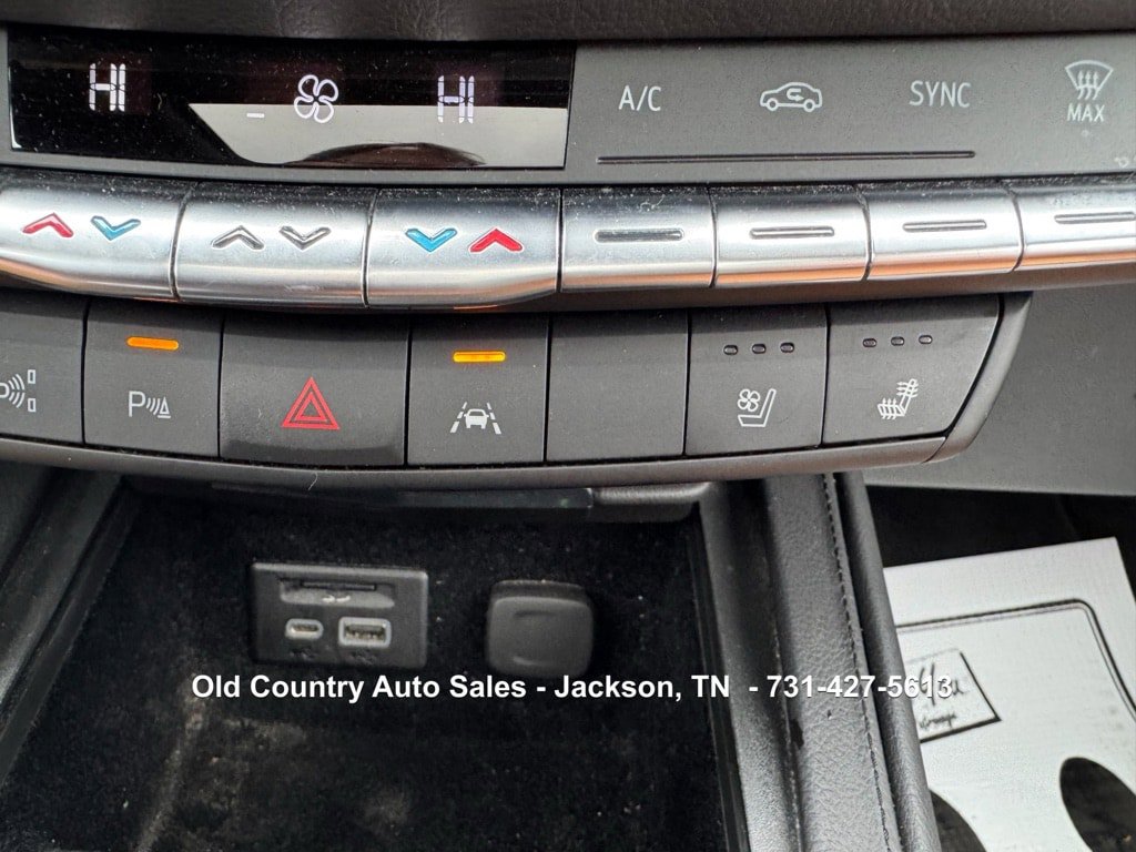 Used 2020 Cadillac XT4 Premium Luxury FWD image 31