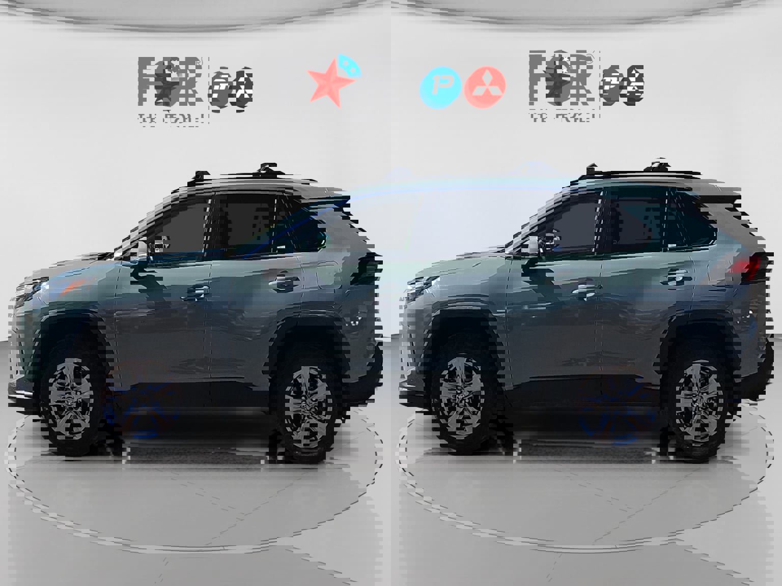 Used 2023 Toyota RAV4 XLE image 2
