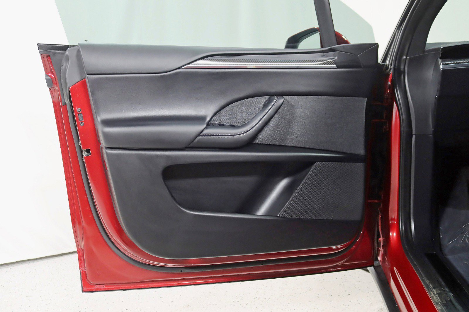 Used 2023 Tesla Model X Plaid image 33