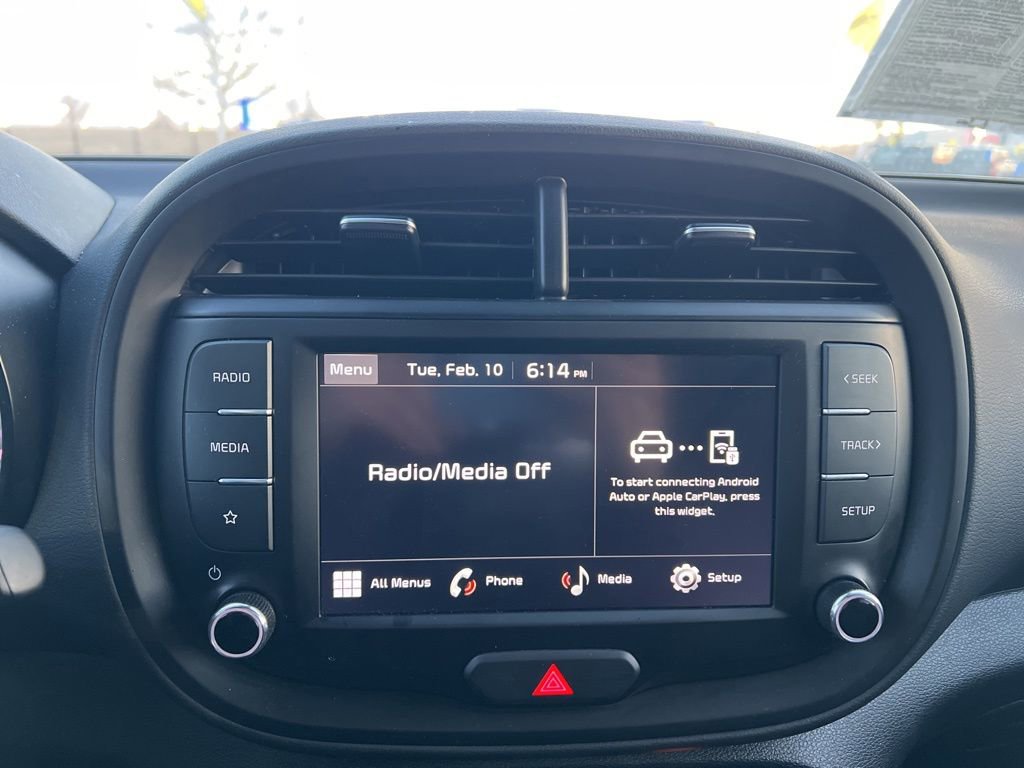 Used 2025 Kia Soul LX w/ LX Technology Package image 18