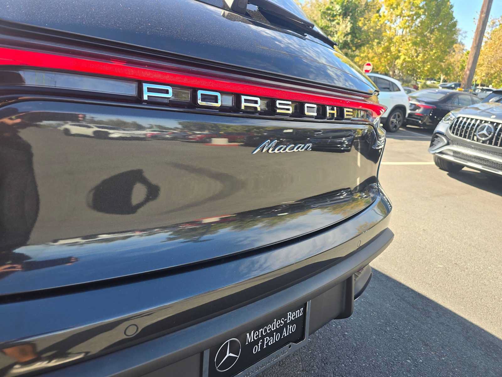 Used 2022 Porsche Macan AWD/4WD image 13