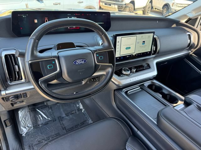 Used 2025 Ford Expedition Max Platinum AWD/4WD image 11