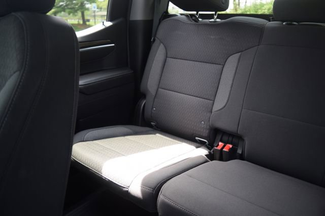 Used 2022 Chevrolet Silverado 1500 LT AWD/4WD image 23