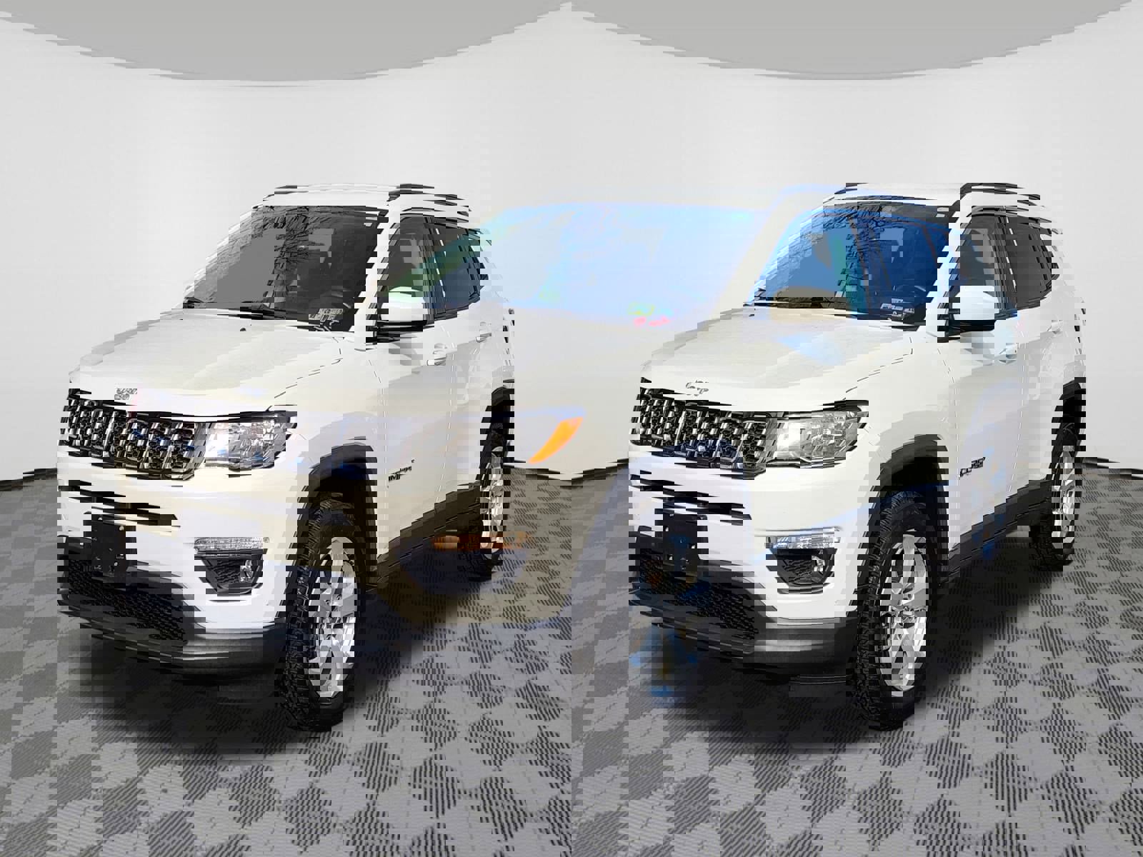 Used 2019 Jeep Compass Latitude w/ Popular Equipment Group image 2