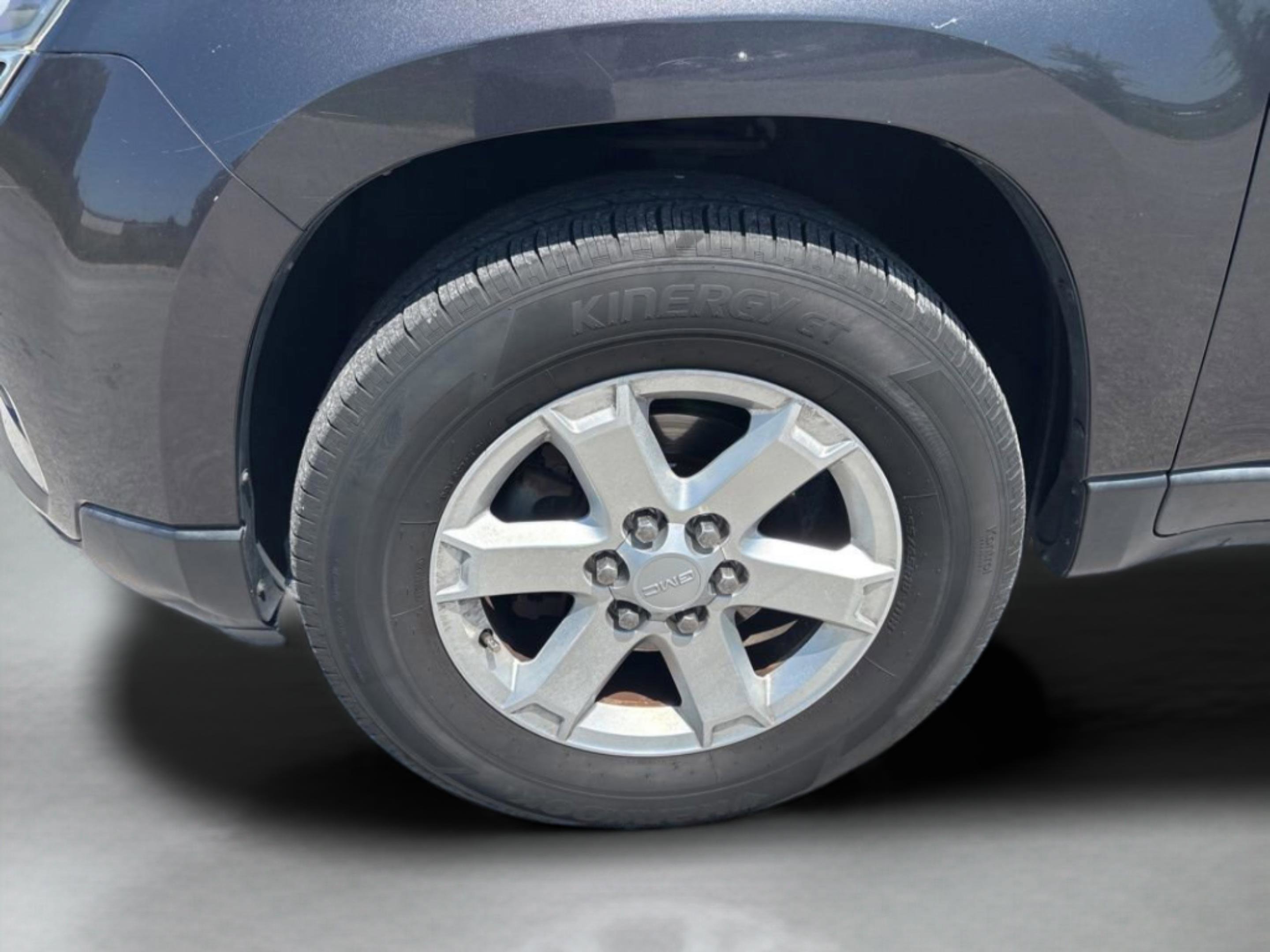 Used 2014 GMC Acadia SLE image 42