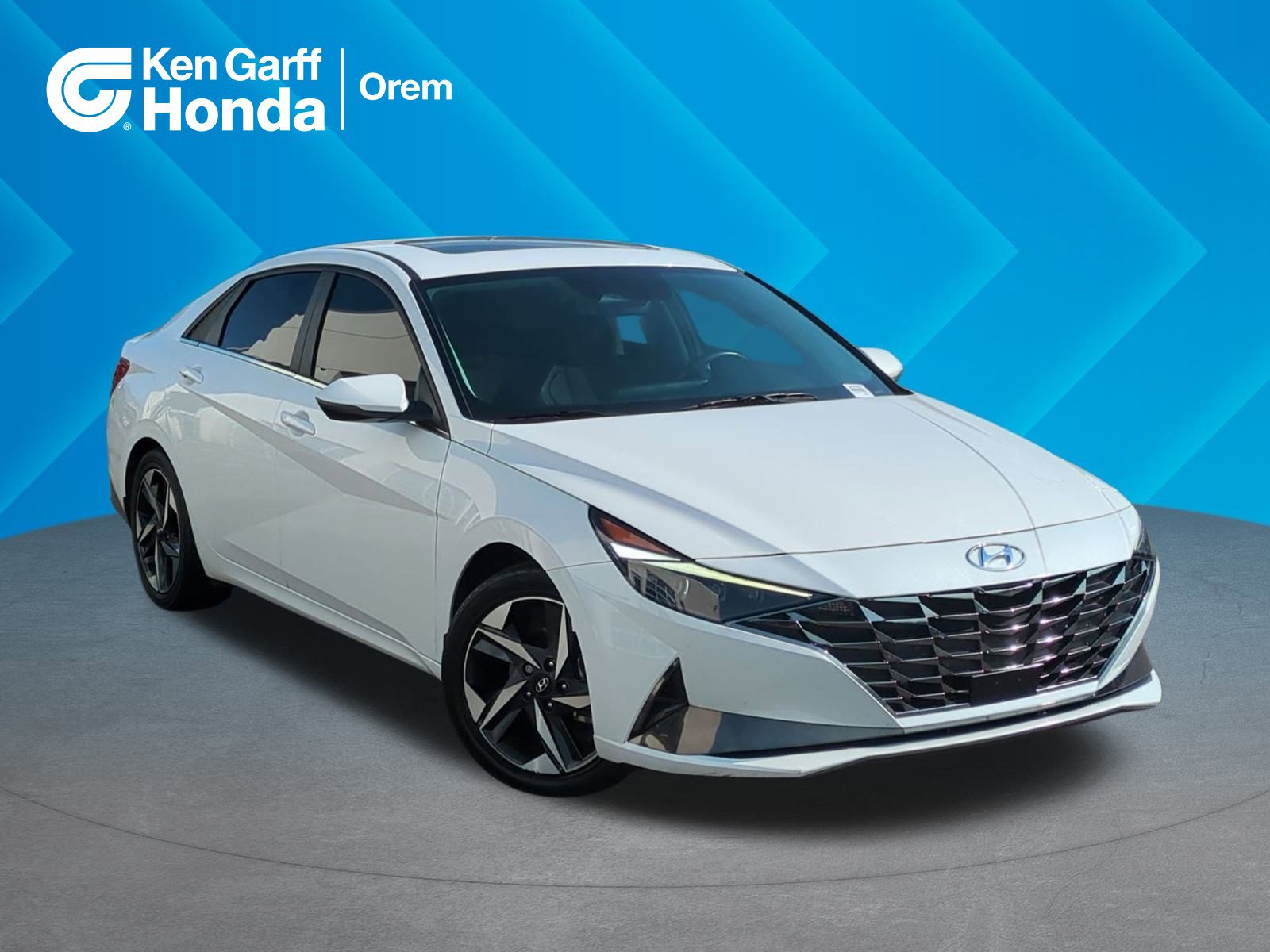 Used 2022 Hyundai Elantra Limited w/ Preferred Accessory Package