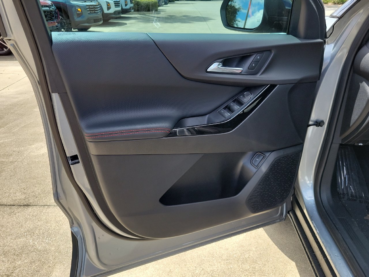 New 2027 Chevrolet Equinox RS w/ Safety and Technology Package FWD image 15