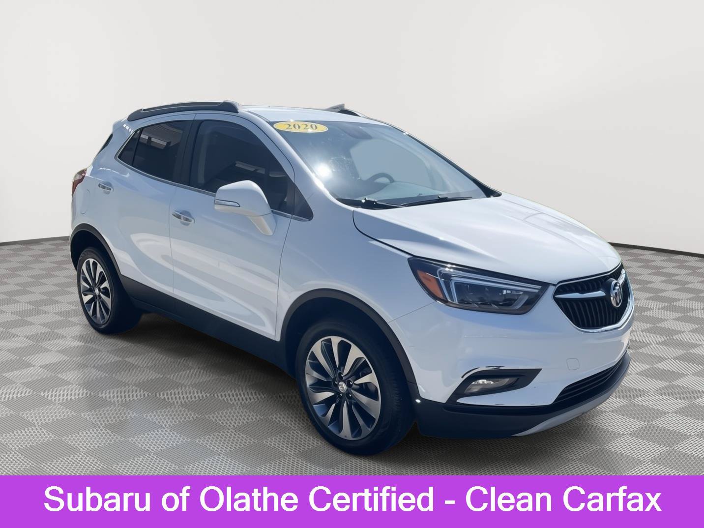 Used 2020 Buick Encore Essence AWD/4WD image 1
