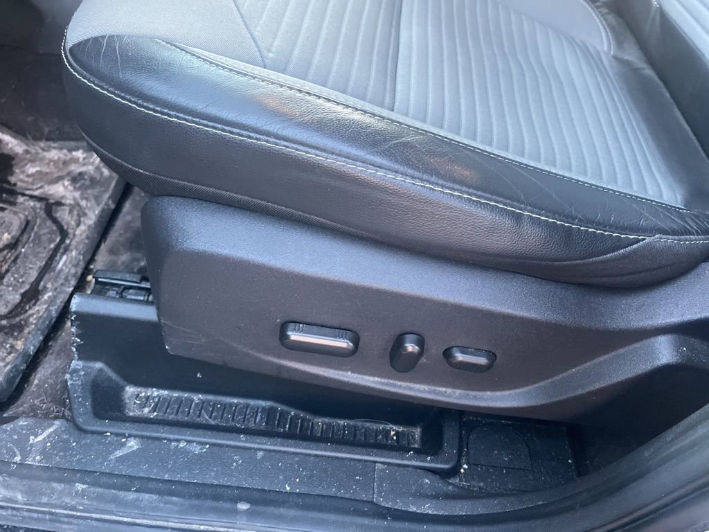 Used 2017 Ford Escape SE w/ Equipment Group 201A image 13