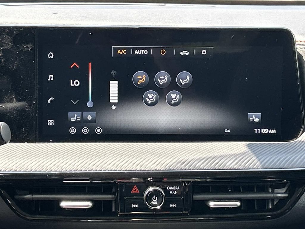 New 2026 Nissan Kicks SR w/ SR Premium Package FWD image 24