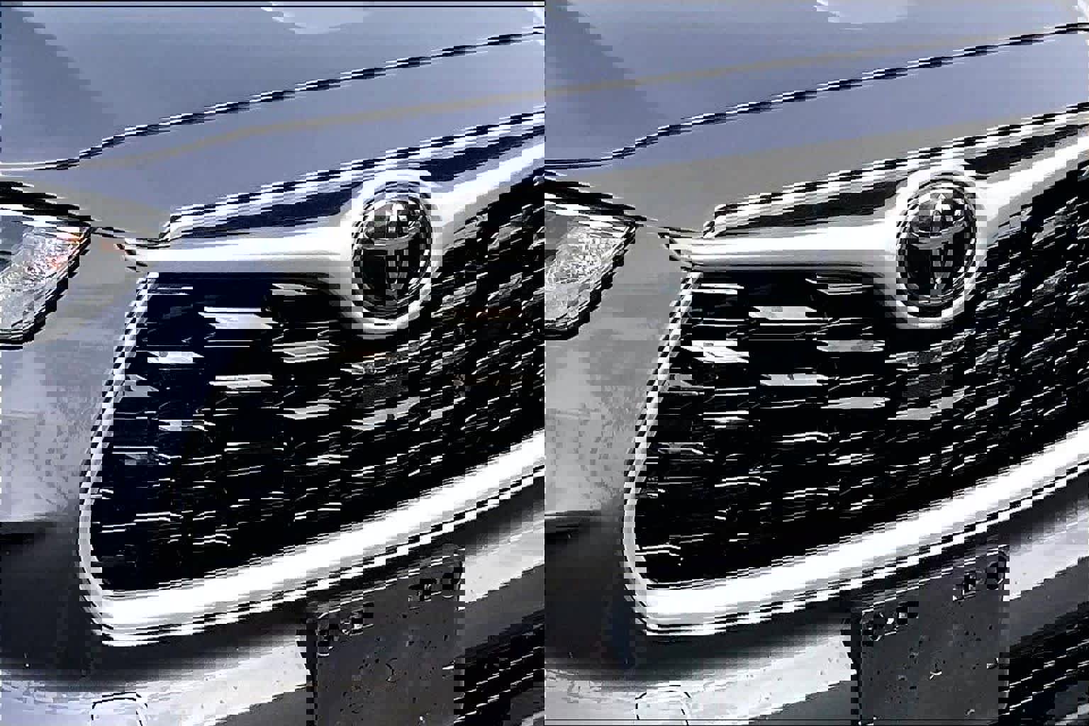 Used 2022 Toyota Highlander LE image 29